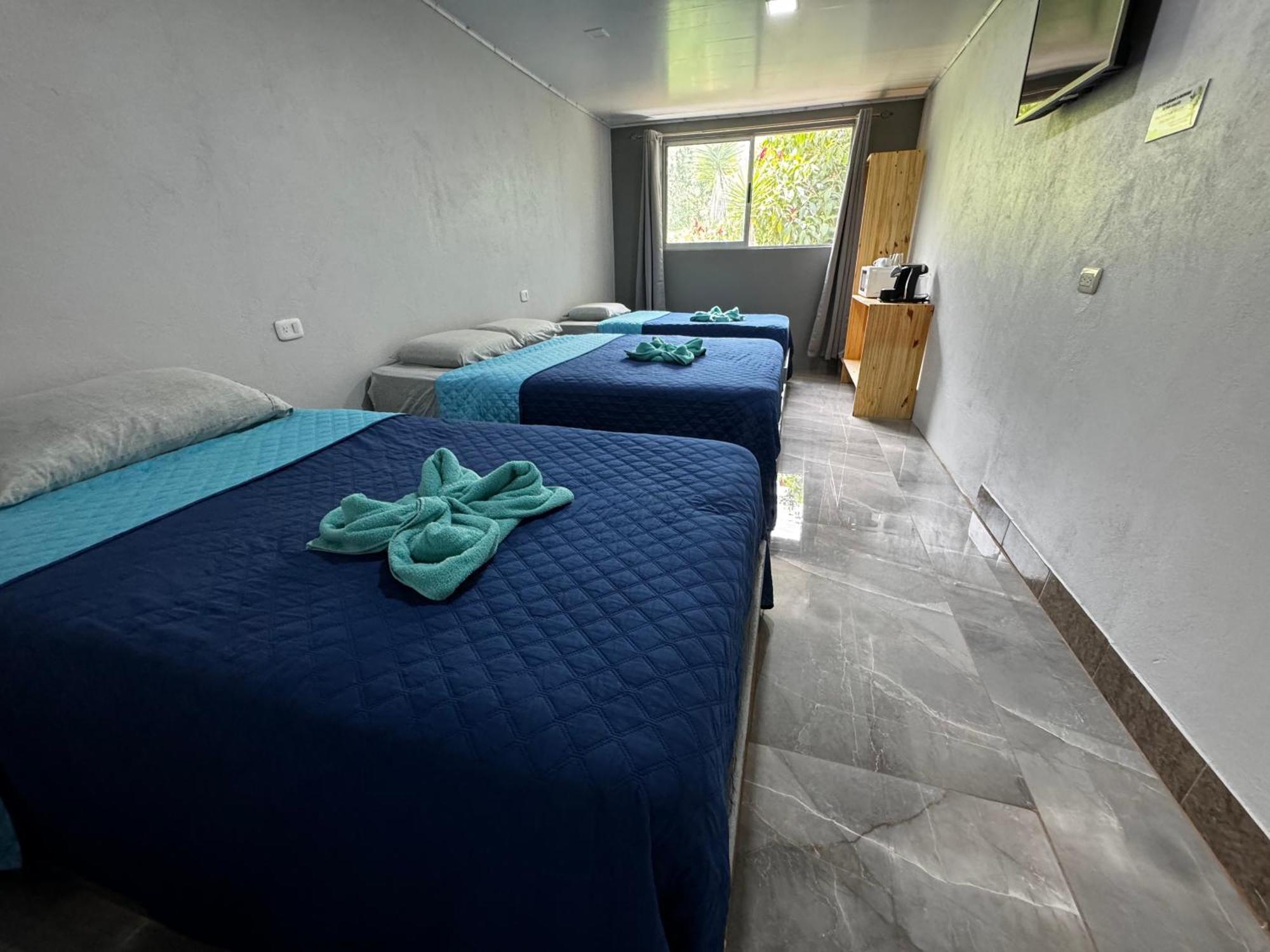 Hotel Uran Rivas ภายนอก รูปภาพ