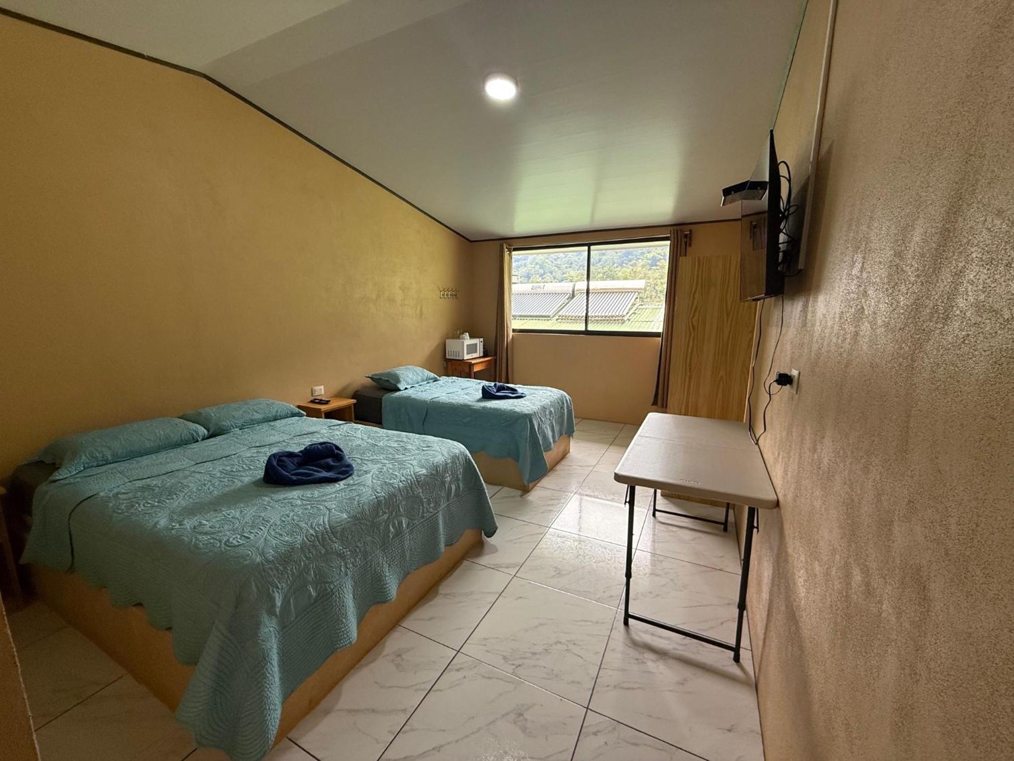 Hotel Uran Rivas ภายนอก รูปภาพ