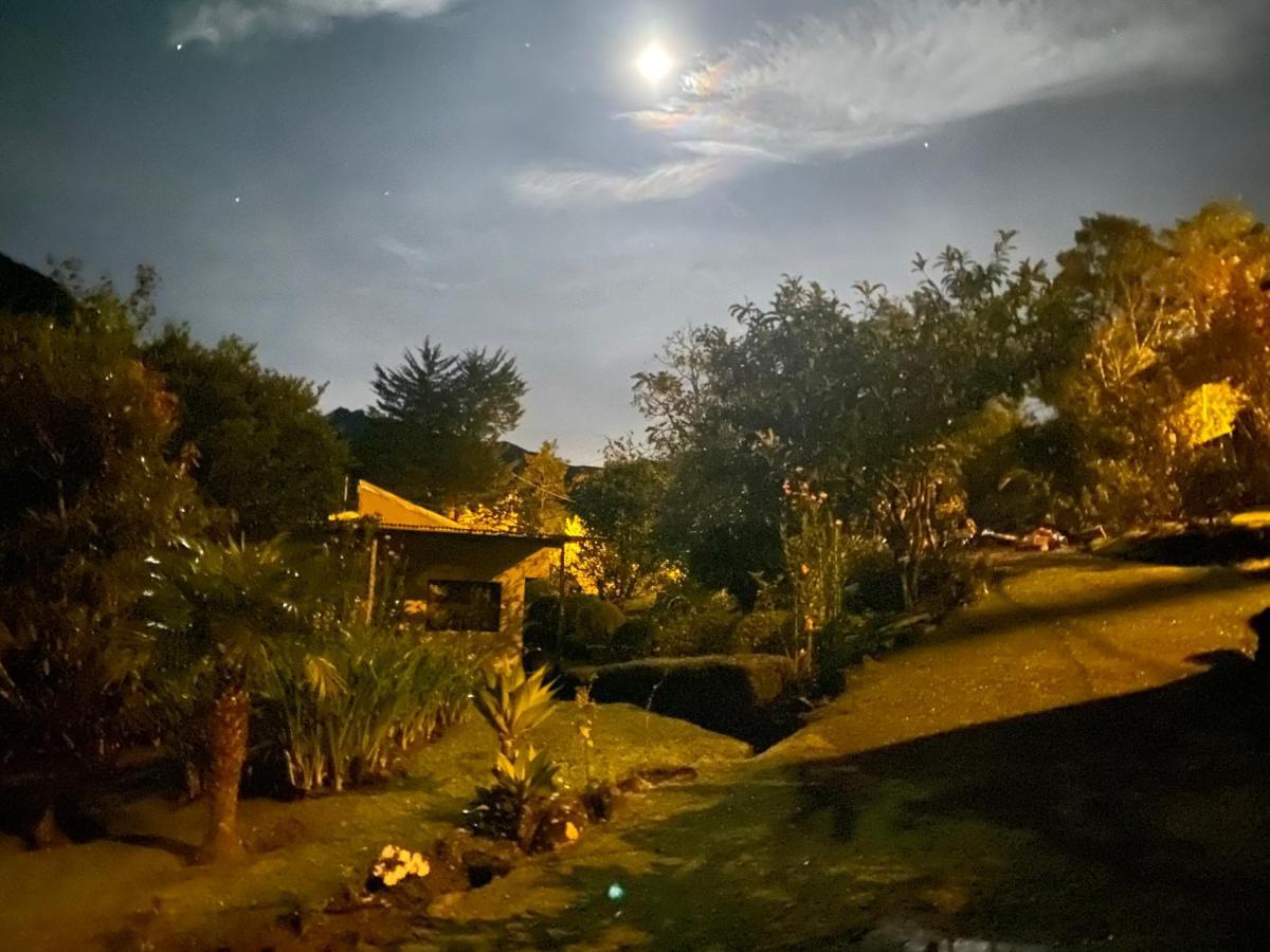 Hotel Uran Rivas ภายนอก รูปภาพ