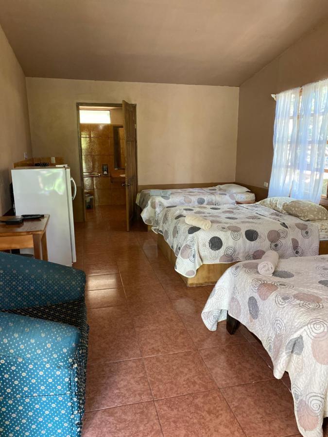 Hotel Uran Rivas ภายนอก รูปภาพ